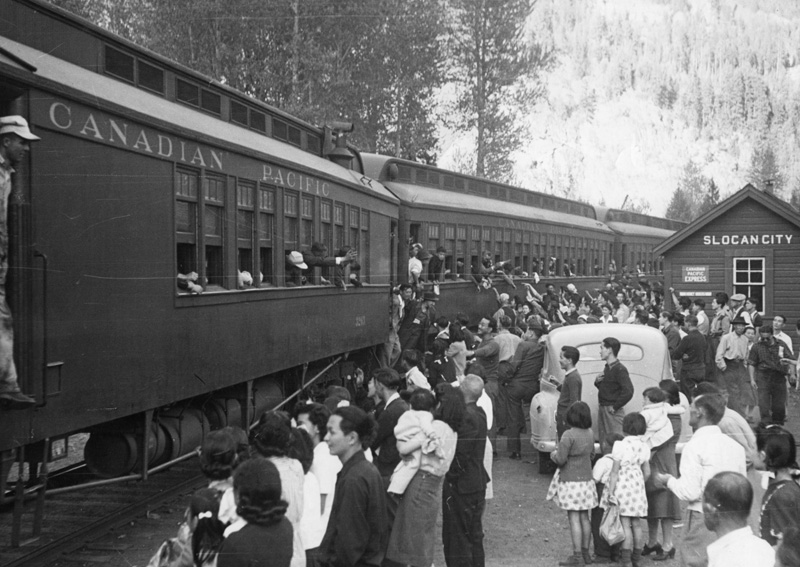 Train-departing-Slocan-City-1946